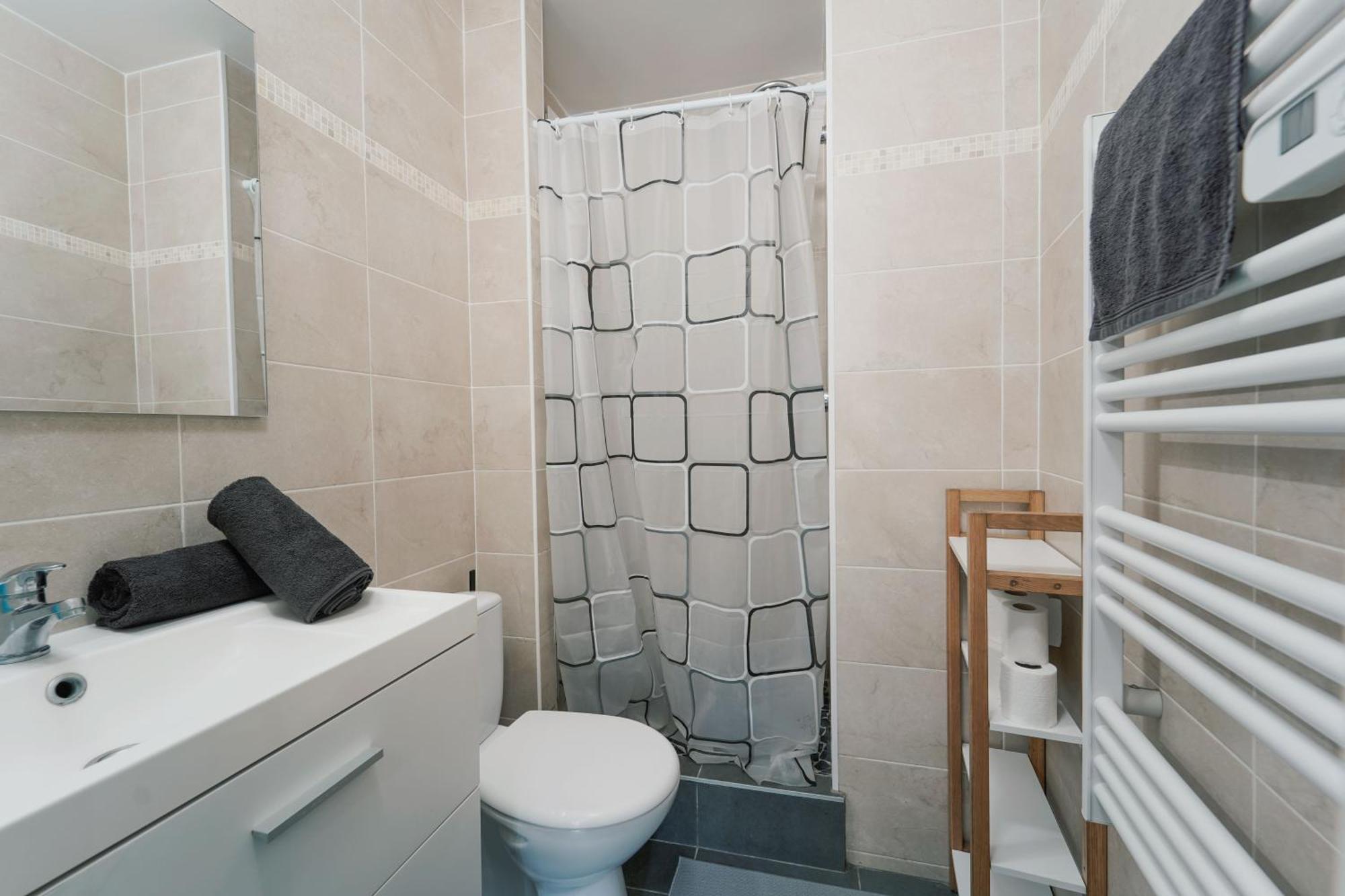 Confort & Style Pres De Cdg Vaudherland Esterno foto